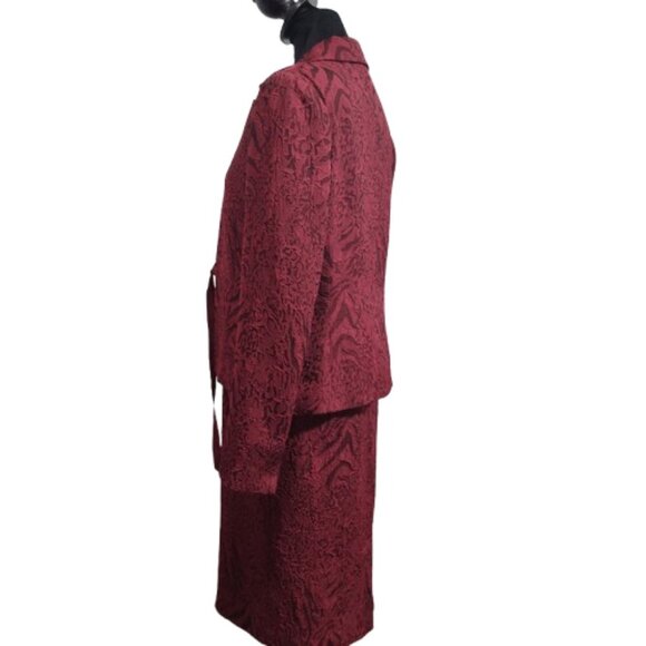 Studio I Woman's Size 6 Maroon Animal Print Fully Lined Shift Dress and Jacket - Picture 7 of 14